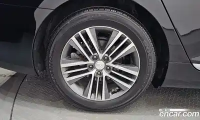 Hyundai Grandeur 2014 2.4 Автомат в Москве № 927048, миниатюра 4