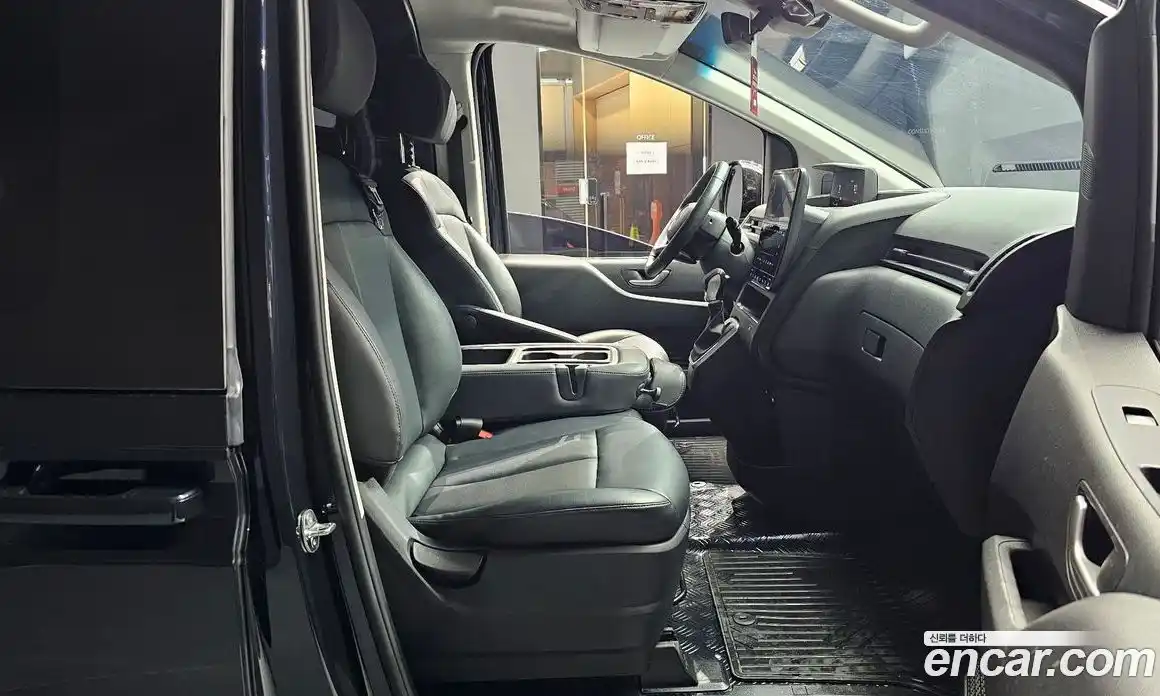 Hyundai Staria 2023 2.2 Автомат в Москве № 927068, фото 10