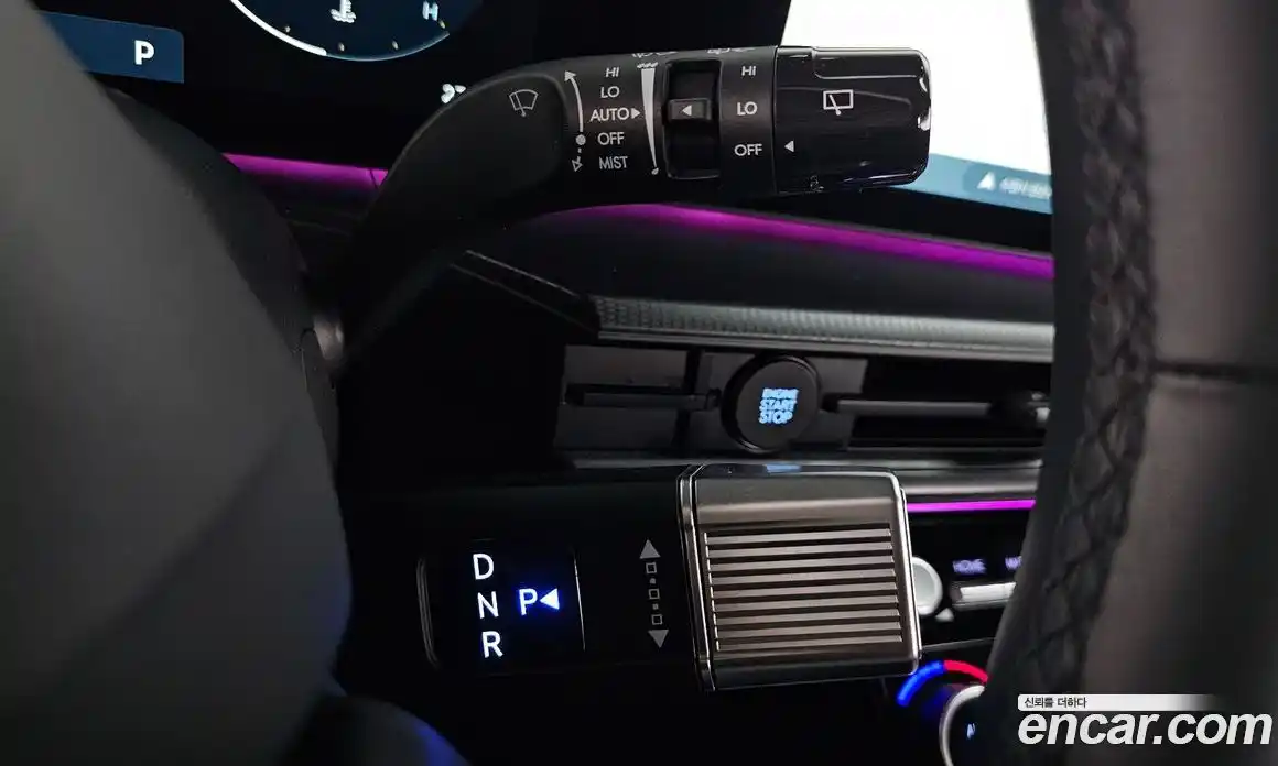 Hyundai Santa Fe 2023 2.5 Автомат в Москве № 927094, фото 9