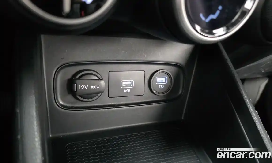 Hyundai Venue 2019 1.6 Автомат в Москве № 927290, фото 16