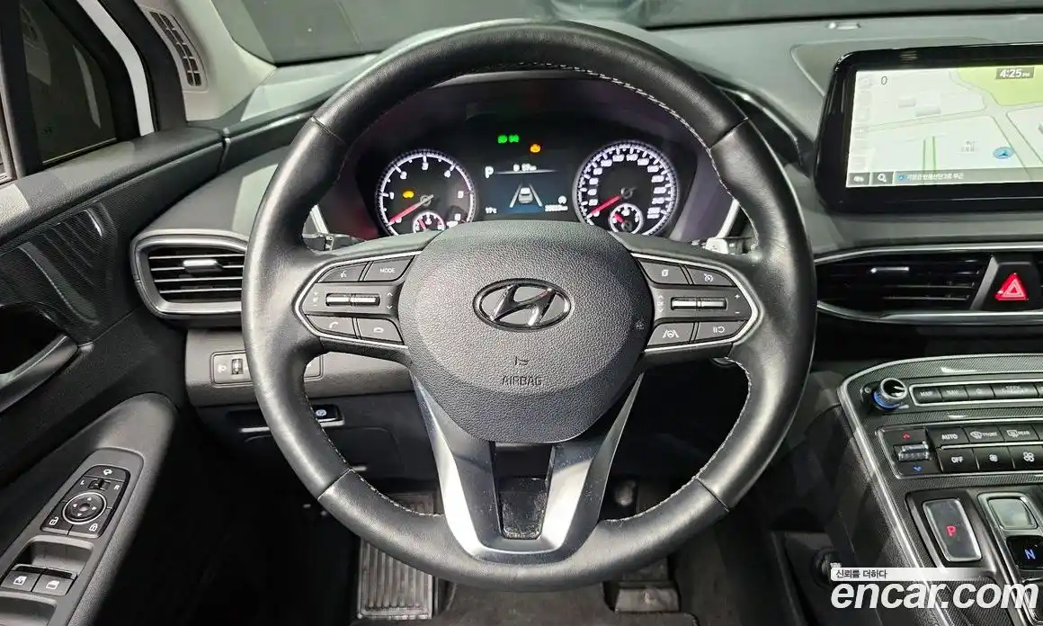 Hyundai Santa Fe 2023 2.2 Автомат в Москве № 927528, фото 13
