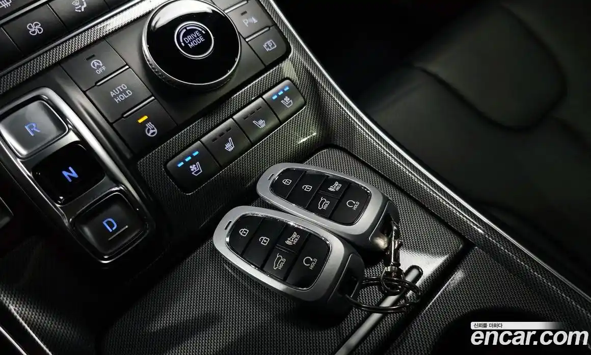 Hyundai Santa Fe 2023 2.2 Автомат в Москве № 927528, фото 19