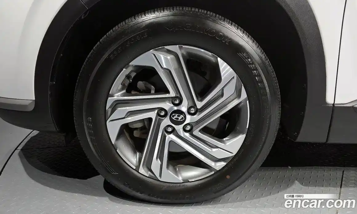 Hyundai Santa Fe 2023 2.2 Автомат в Москве № 927528, фото 5