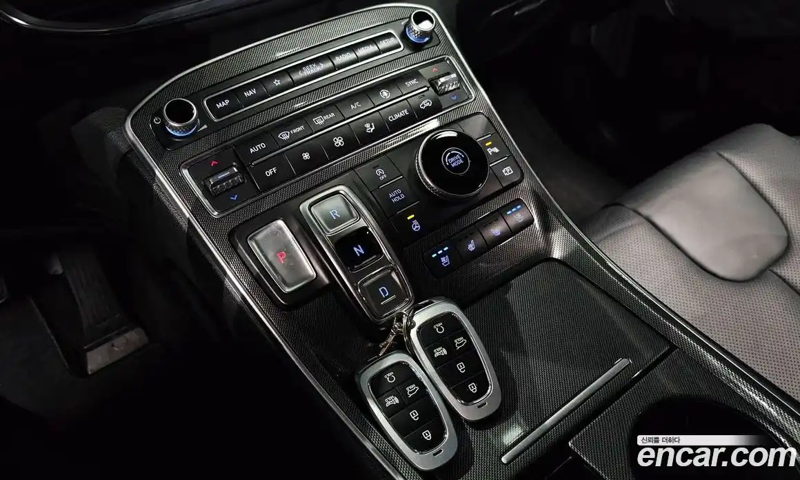 Hyundai Santa Fe 2023 2.2 Автомат в Москве № 927528, фото 9