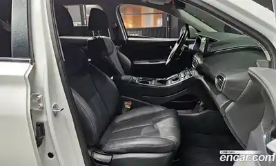 Hyundai Santa Fe 2023 2.2 Автомат в Москве № 927528, миниатюра 10