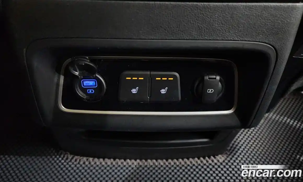 Hyundai Starex 2019 2.5 Автомат в Москве № 927933, фото 19