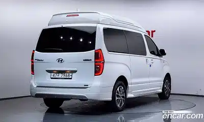 Hyundai Starex 2019 2.5 Автомат в Москве № 927933, миниатюра 2