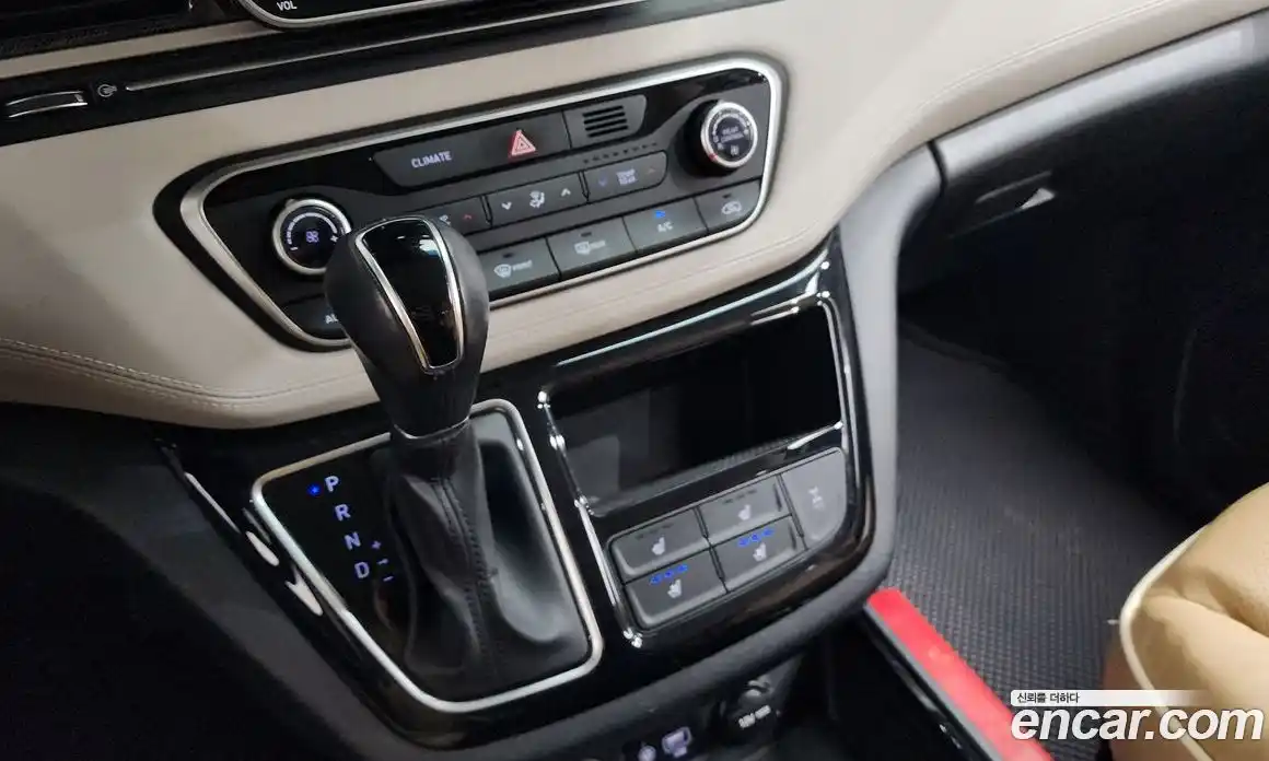 Hyundai Starex 2019 2.5 Автомат в Москве № 927933, фото 9