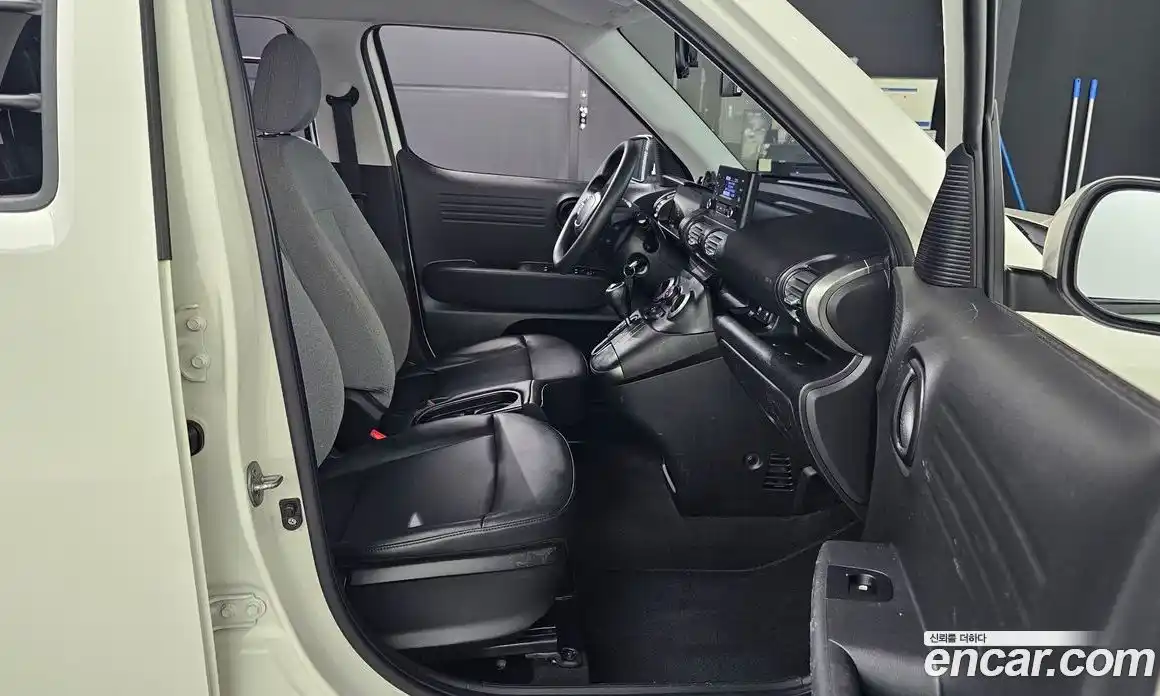 Hyundai Casper 2022 1.0 гидро в Москве № 927945, фото 12