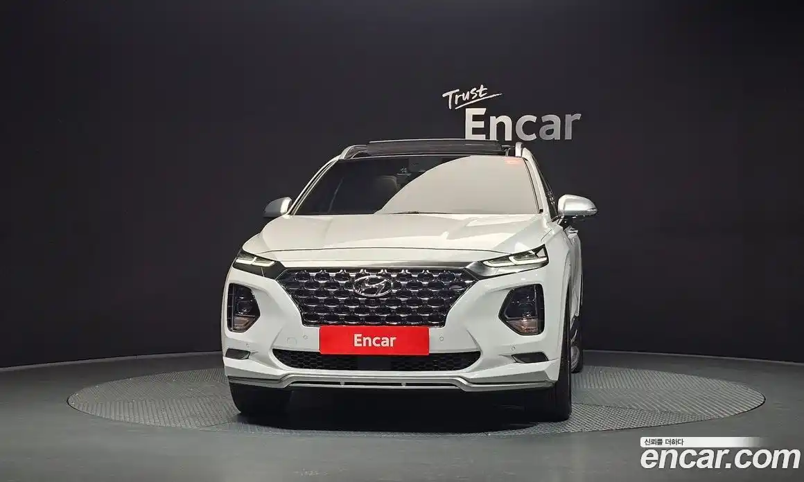 Hyundai Santa Fe 2018 2.2 Автомат в Москве № 928158, фото 3