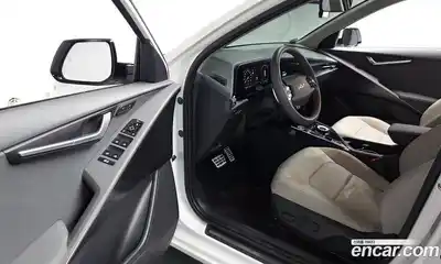 Kia Niro 2025 1.6 Автомат в Москве № 928427, миниатюра 11