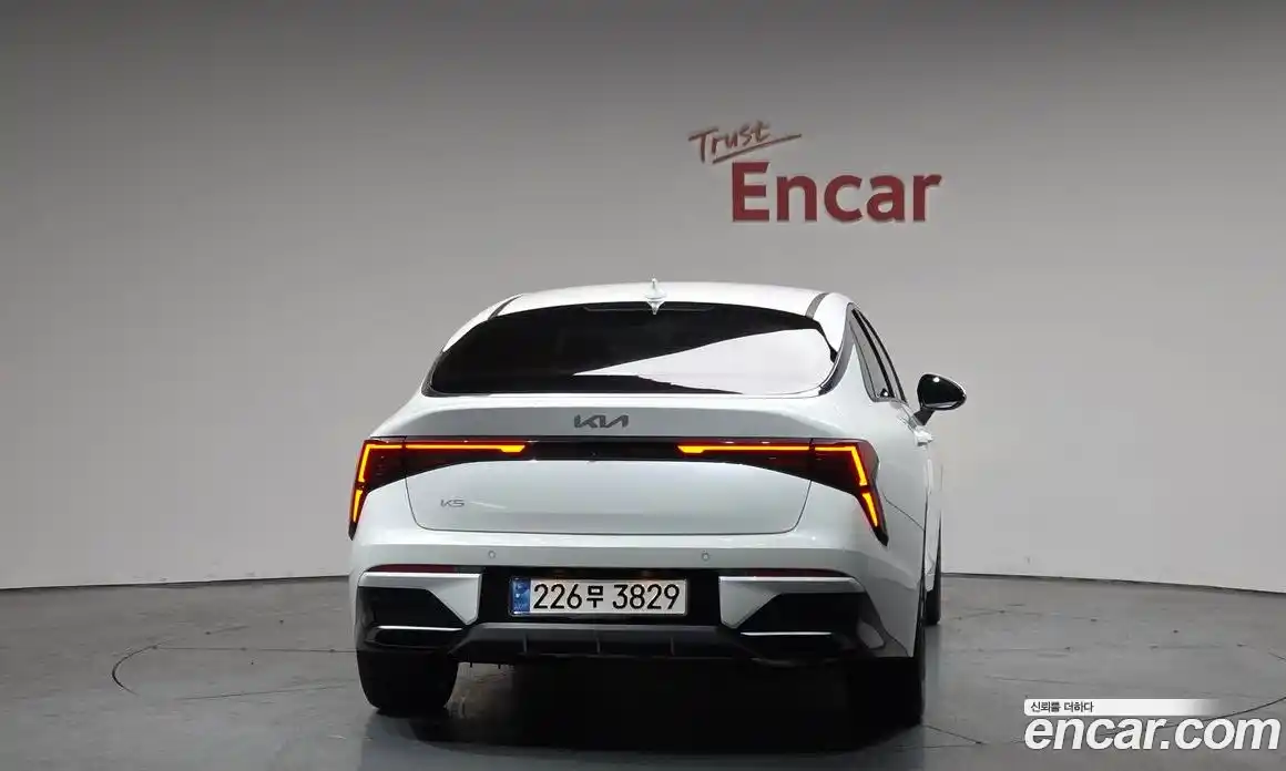 Kia K5 2024 1.6 Автомат в Москве № 928620, фото 3