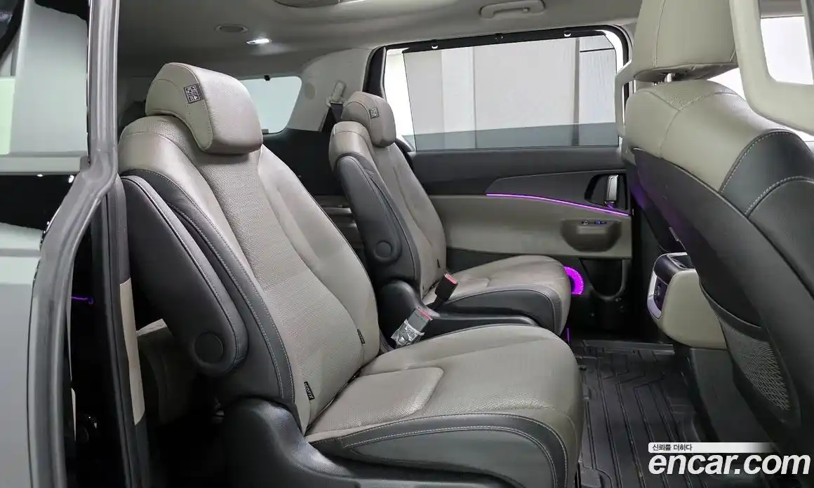 Kia Canival 2023 2.2 Автомат в Москве № 928831, фото 12