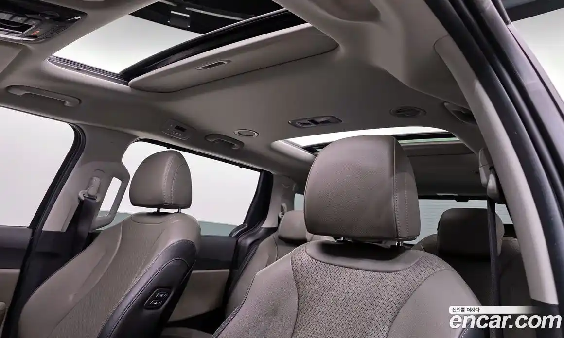 Kia Canival 2023 2.2 Автомат в Москве № 928831, фото 19