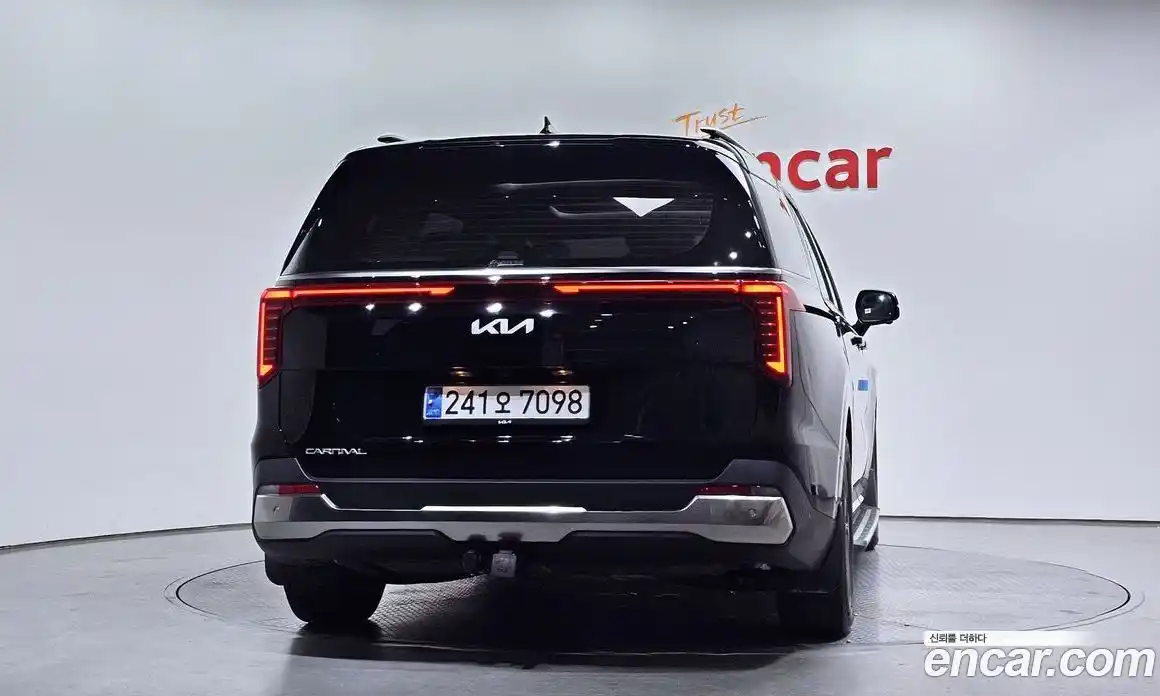 Kia Canival 2023 2.2 Автомат в Москве № 928831, фото 4