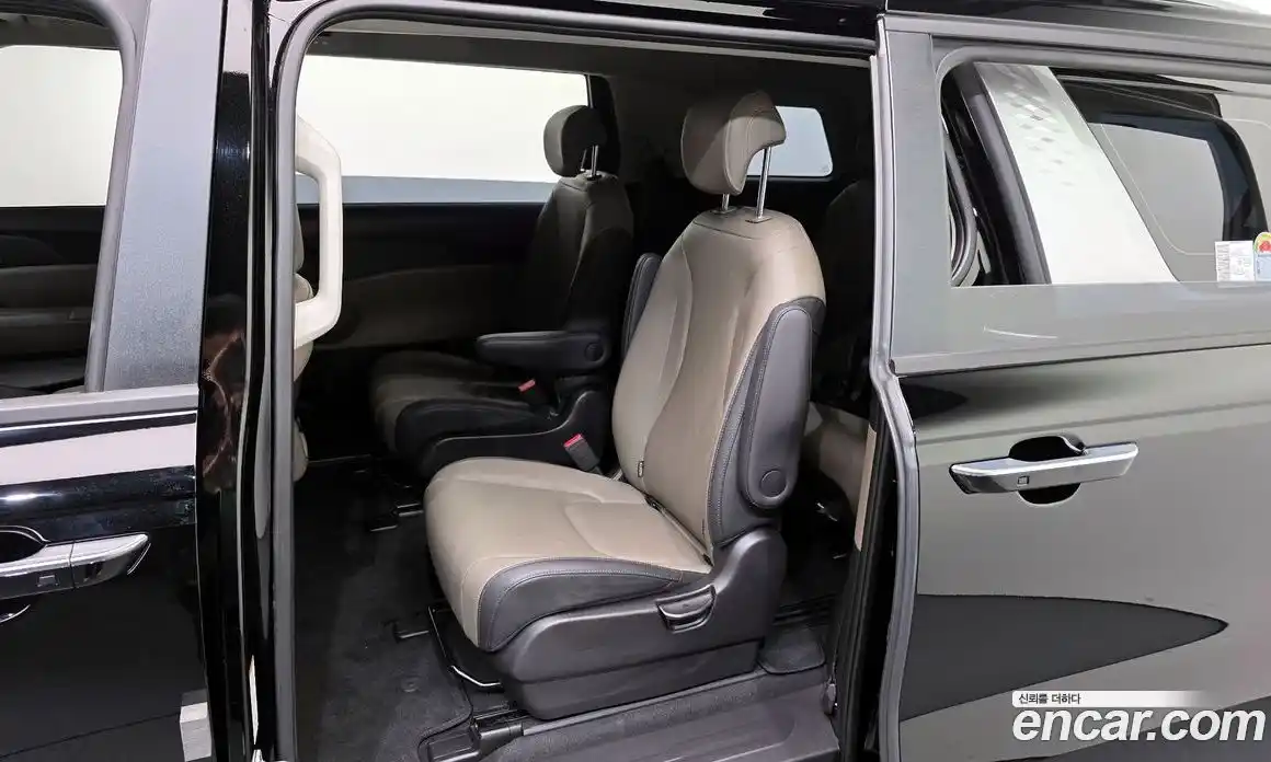 Kia Canival 2025 3.5 Автомат в Москве № 928846, фото 11