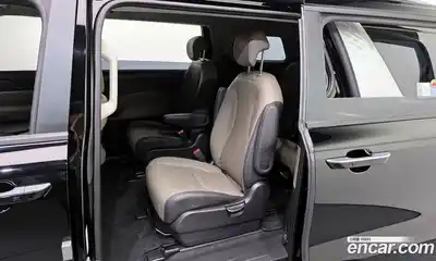 Kia Canival 2025 3.5 Автомат в Москве № 928846, миниатюра 11