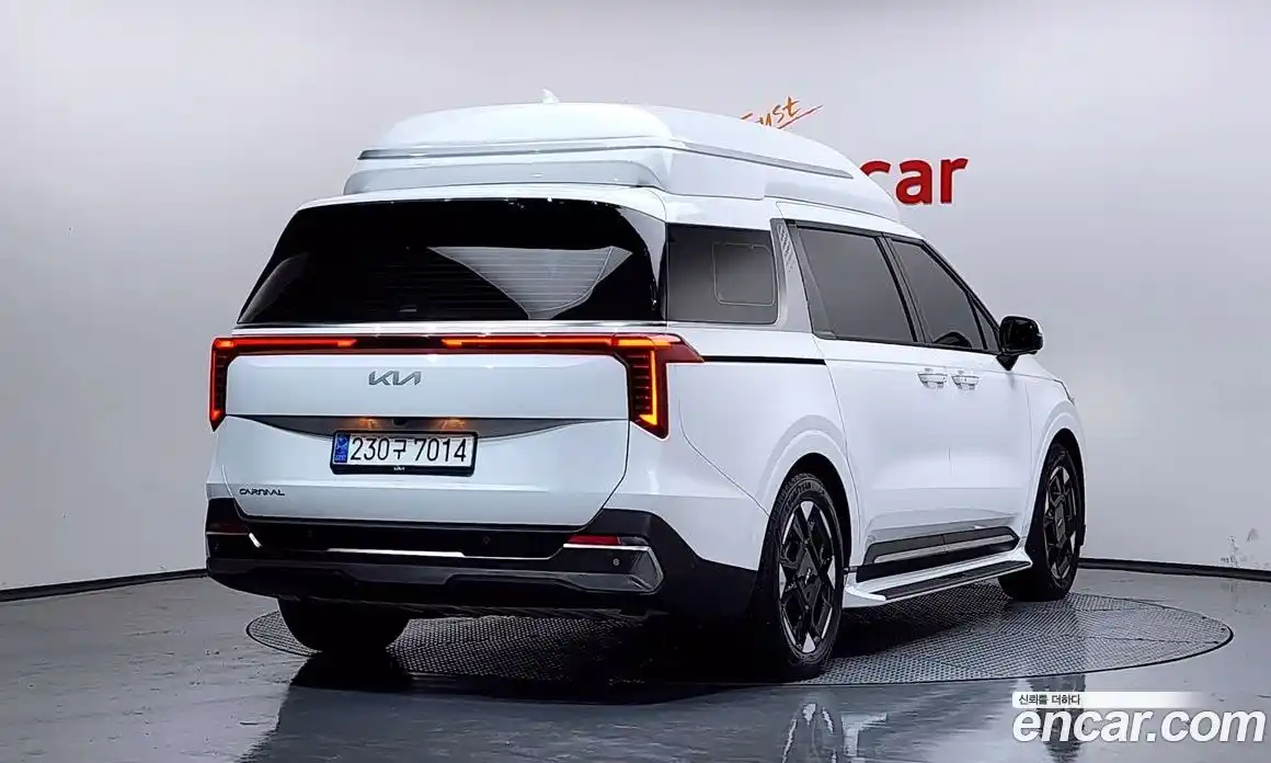 Kia Canival 2024 3.5 Автомат в Москве № 928859, фото 2