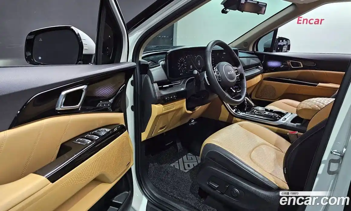 Kia Canival 2023 3.5 Автомат в Москве № 928888, фото 11