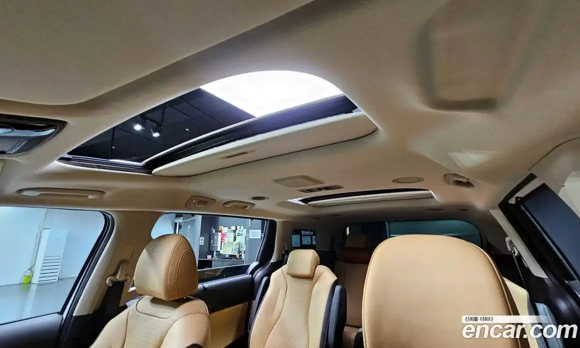 Kia Canival 2023 3.5 Автомат в Москве № 928888, фото 19