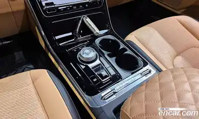 Kia Canival 2023 3.5 Автомат в Москве № 928888, миниатюра 9