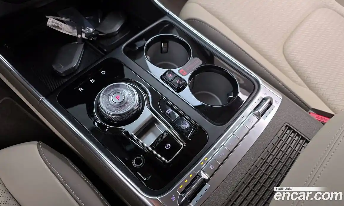 Kia Canival 2024 3.5 Автомат в Москве № 929007, фото 9