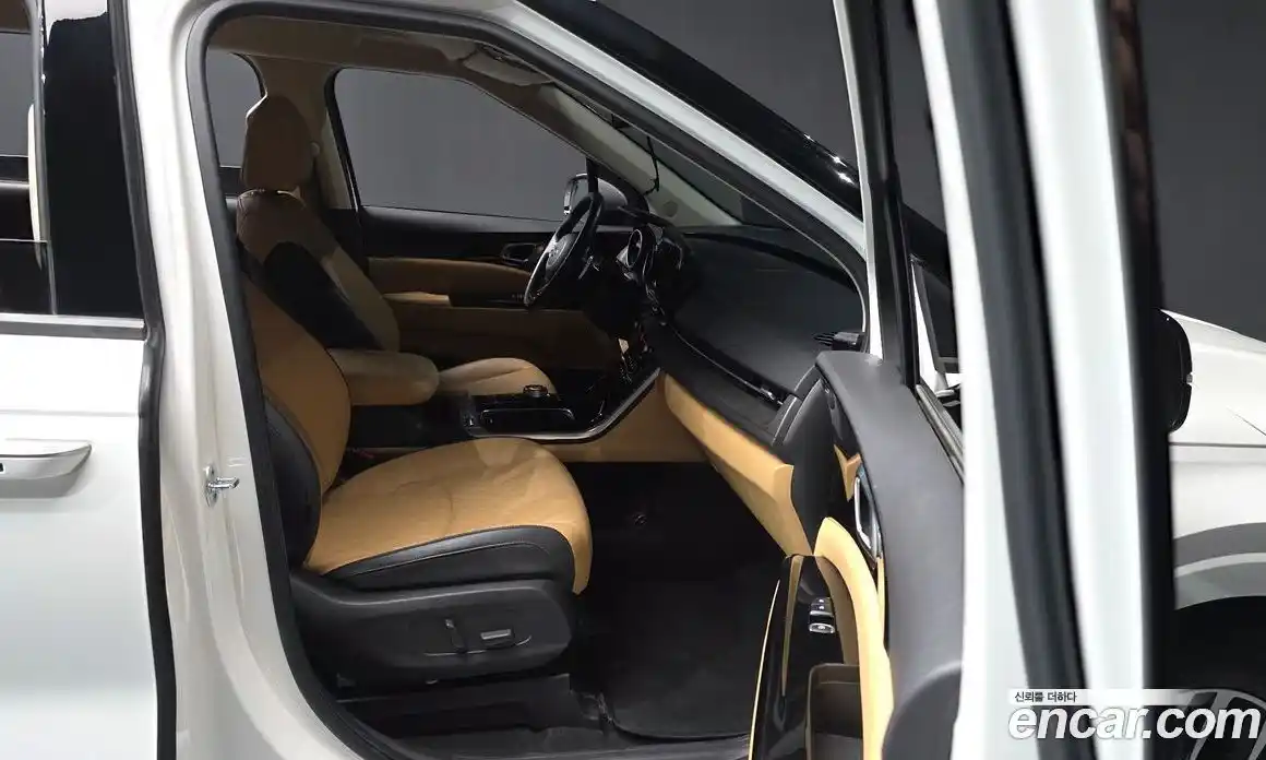 Kia Canival 2021 2.2 Автомат в Москве № 929038, фото 11