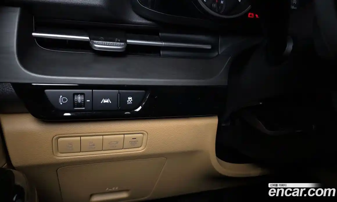 Kia Canival 2021 2.2 Автомат в Москве № 929038, фото 17