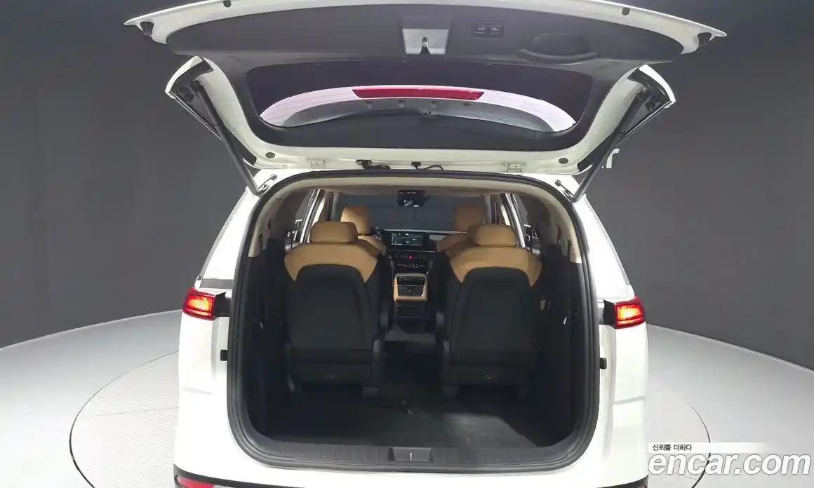 Kia Canival 2021 2.2 Автомат в Москве № 929038, фото 20