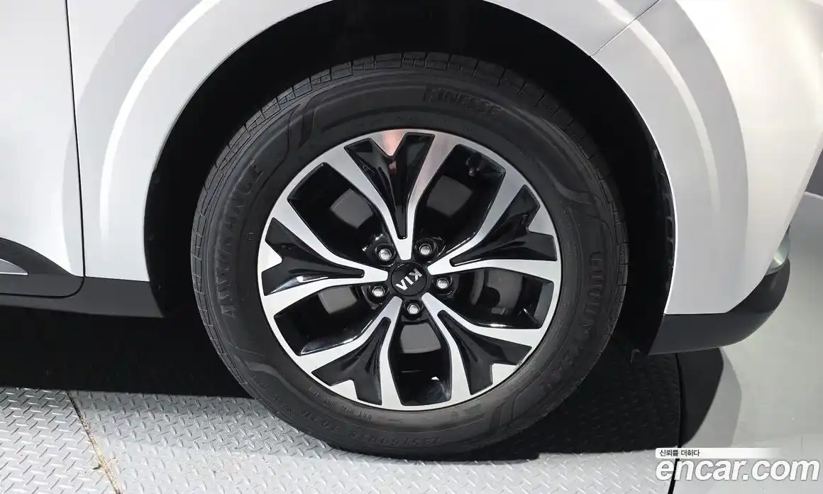 Kia Canival 2021 2.2 Автомат в Москве № 929038, фото 5