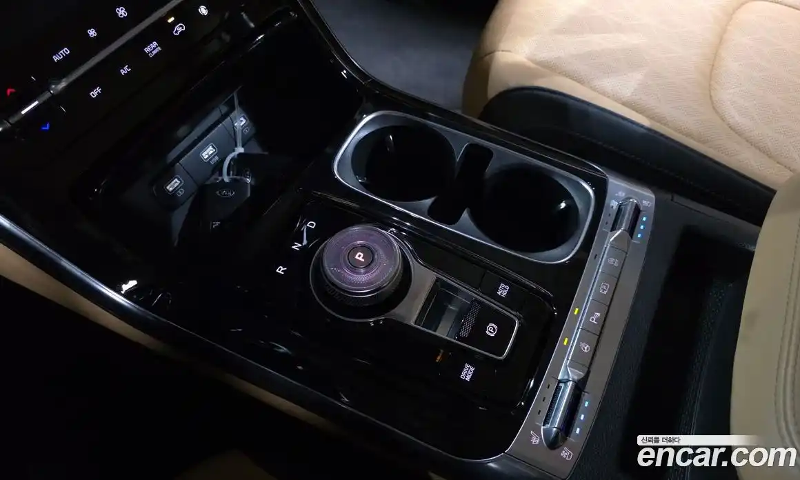 Kia Canival 2021 2.2 Автомат в Москве № 929038, фото 9