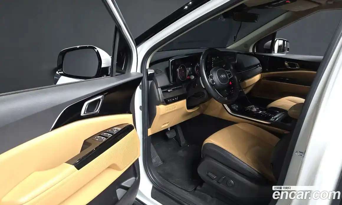 Kia Canival 2021 2.2 Автомат в Москве № 929038, фото 10