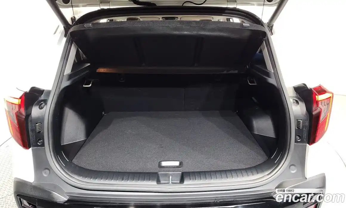 Kia Seltos 2023 1.6 Автомат в Москве № 929119, фото 20