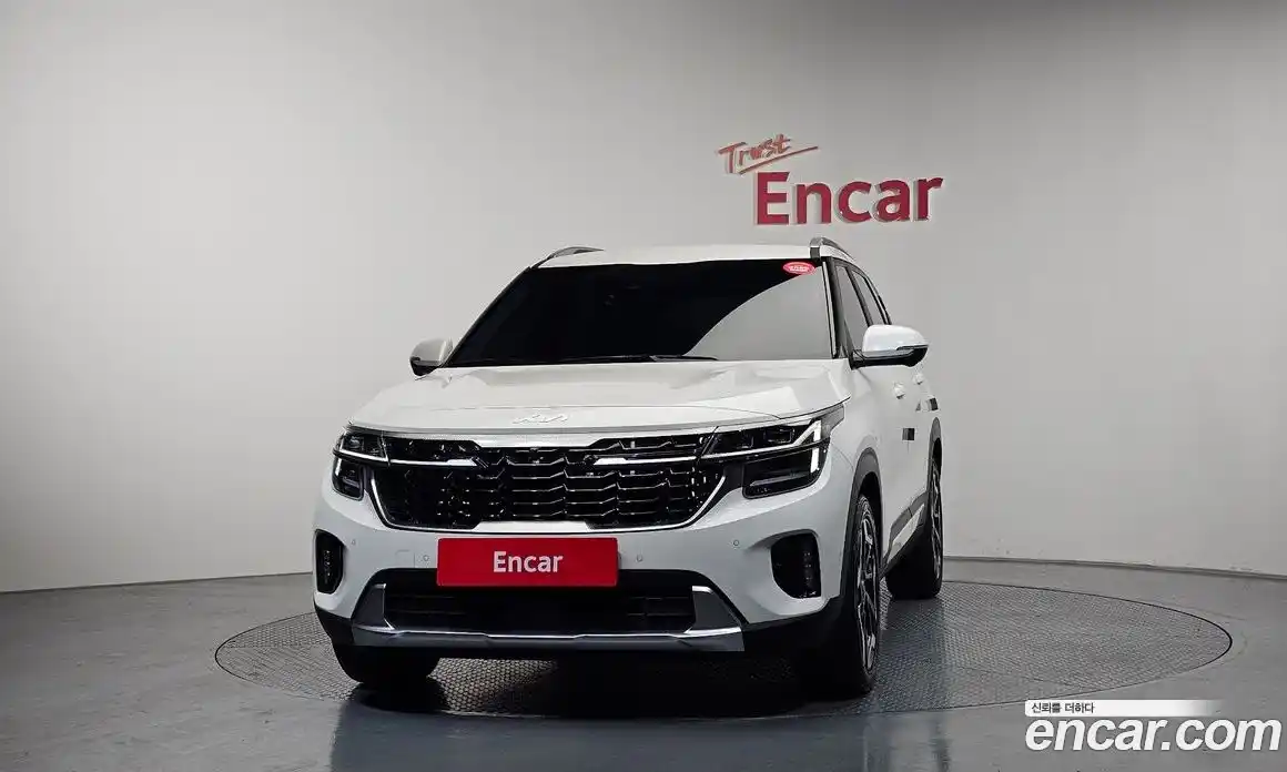 Kia Seltos 2023 1.6 Автомат в Москве № 929119, фото 3