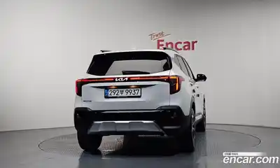 Kia Seltos 2023 1.6 Автомат в Москве № 929119, миниатюра 4