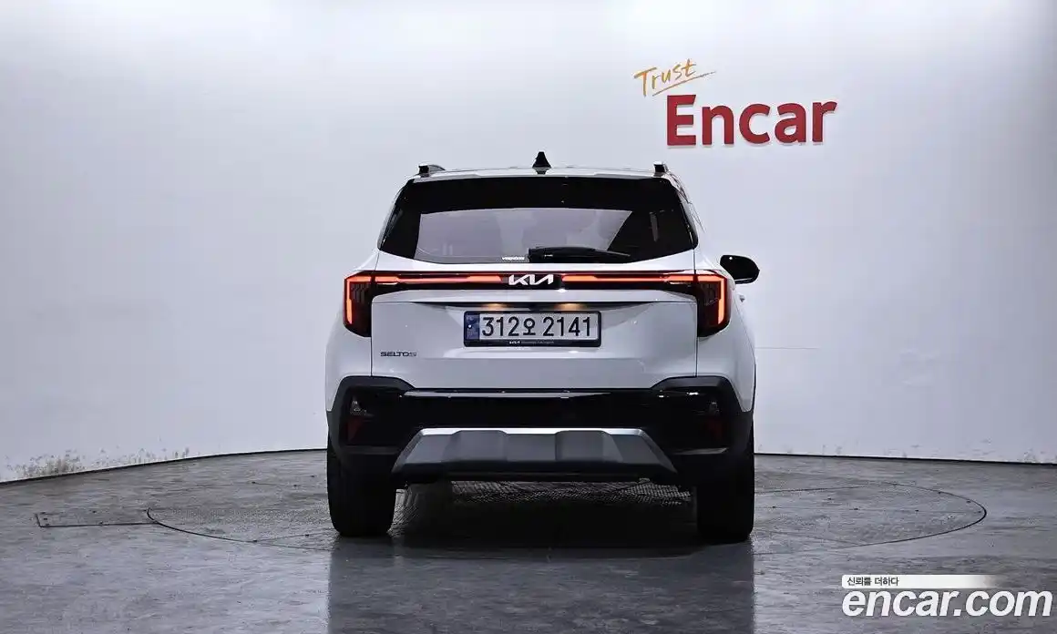 Kia Seltos 2022 1.6 Автомат в Москве № 929127, фото 3