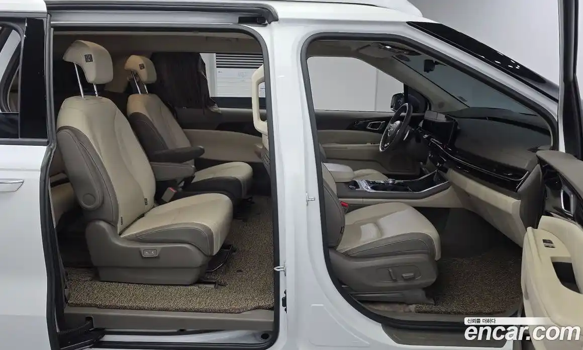 Kia Canival 2024 3.5 Автомат в Москве № 929255, фото 11