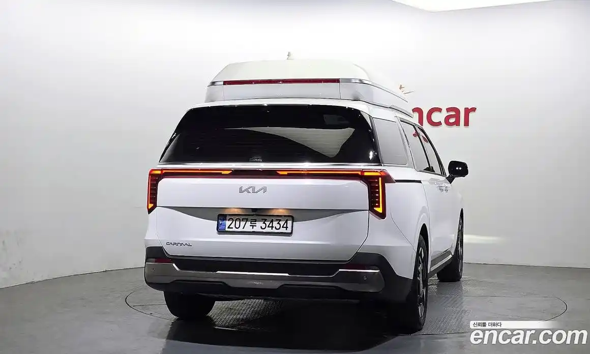 Kia Canival 2024 3.5 Автомат в Москве № 929255, фото 4