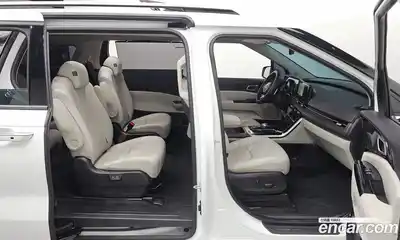 Kia Canival 2023 3.5 Автомат в Москве № 929371, миниатюра 11