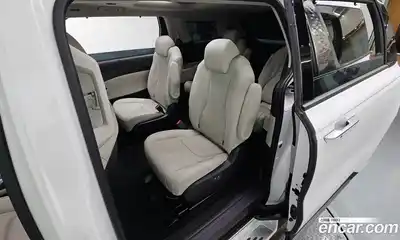 Kia Canival 2023 3.5 Автомат в Москве № 929371, миниатюра 12