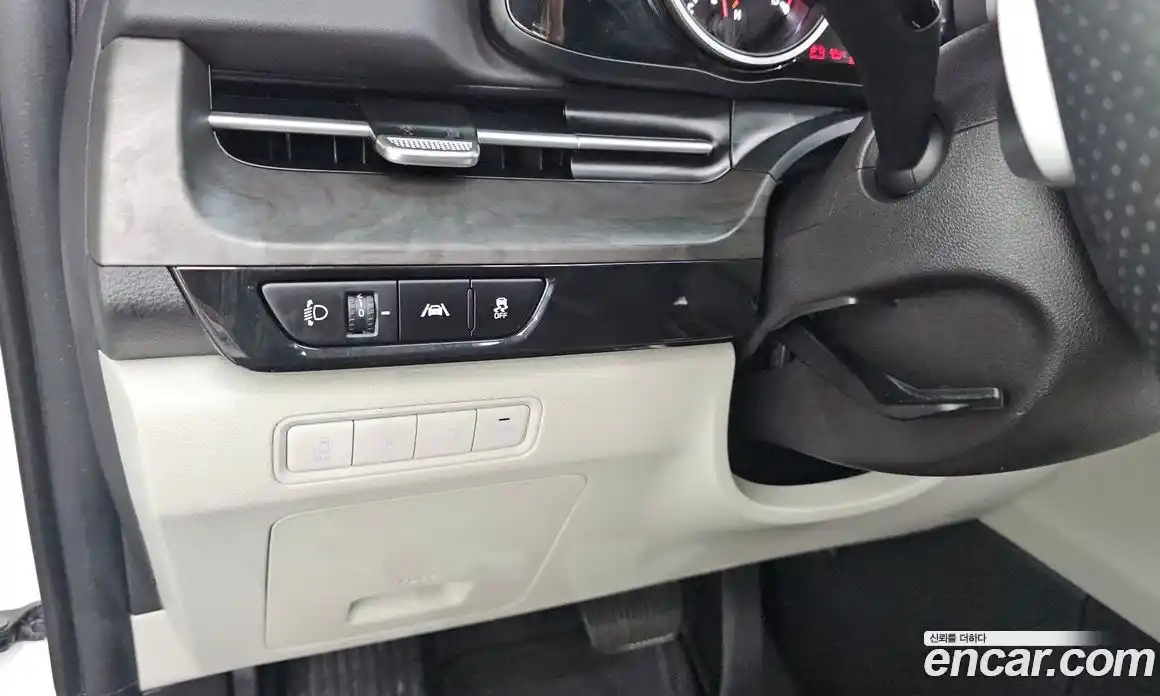 Kia Canival 2023 3.5 Автомат в Москве № 929371, фото 18