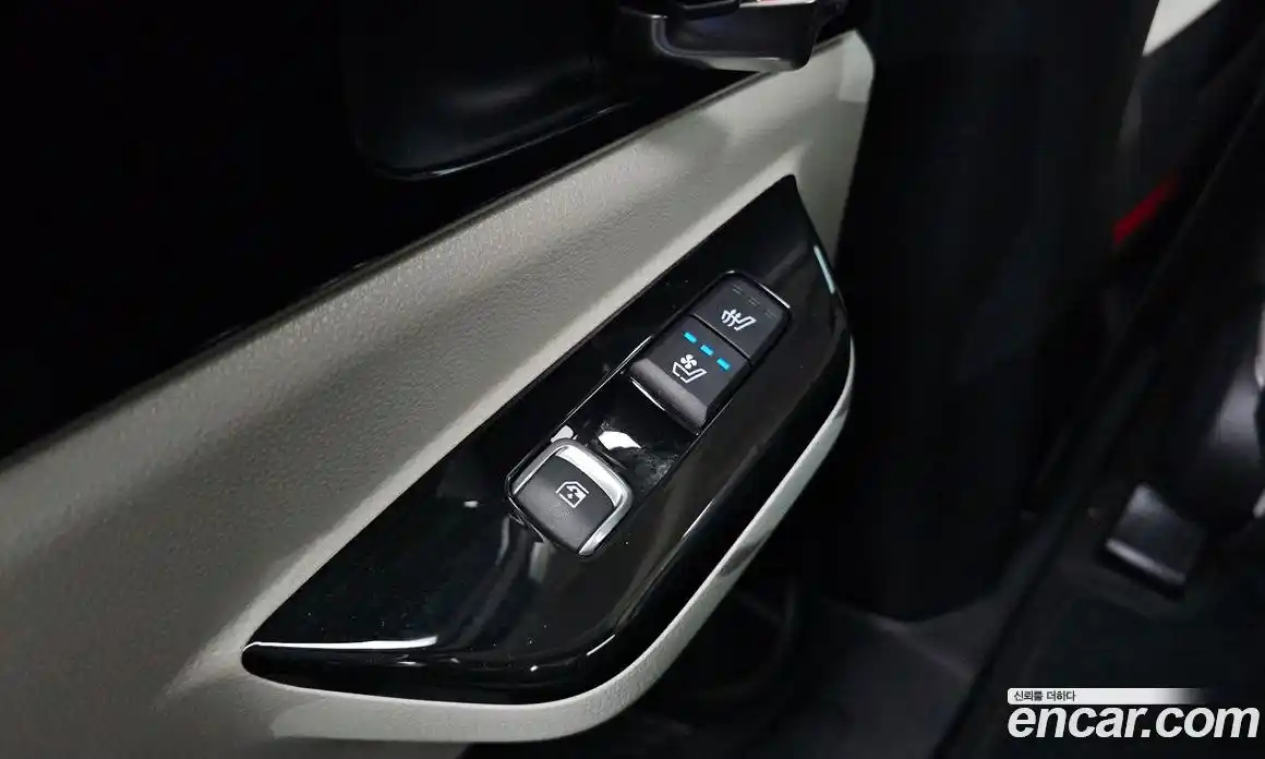 Kia Canival 2023 3.5 Автомат в Москве № 929371, фото 19