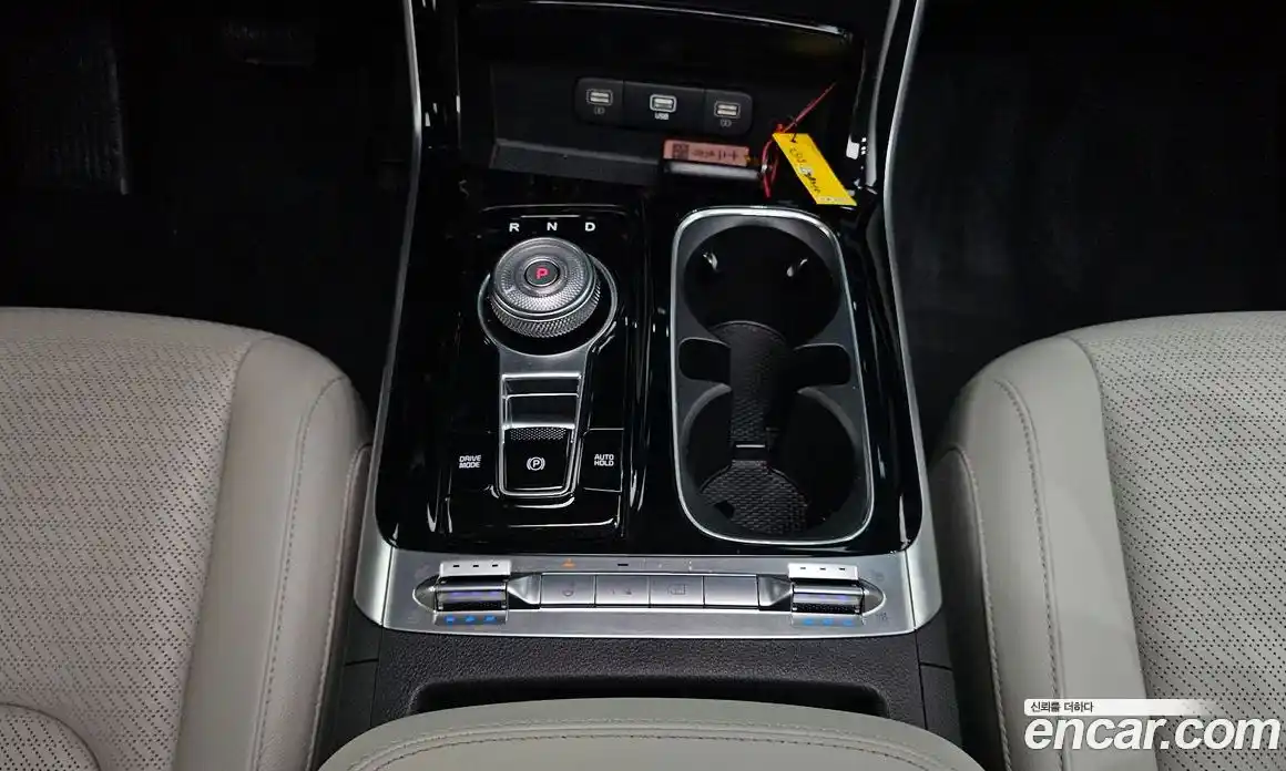 Kia Canival 2023 3.5 Автомат в Москве № 929371, фото 9