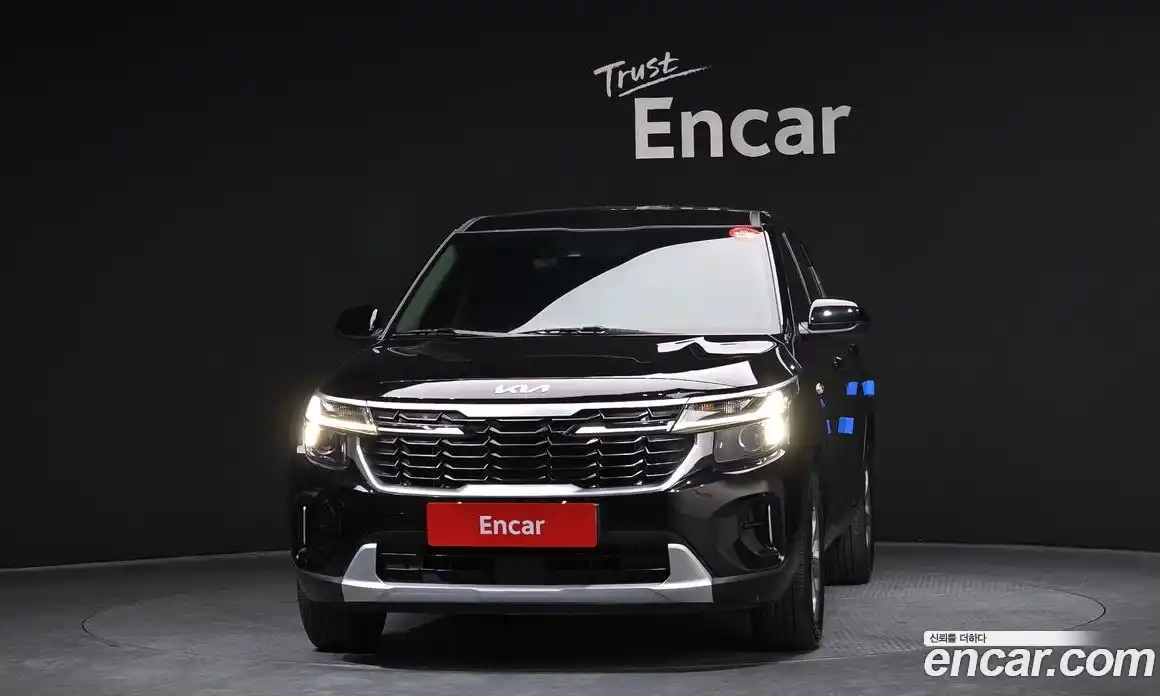 Kia Seltos 2024 2.0 Автомат в Москве № 929422, фото 3