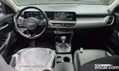 Kia Seltos 2024 2.0 Автомат в Москве № 929422, миниатюра 7