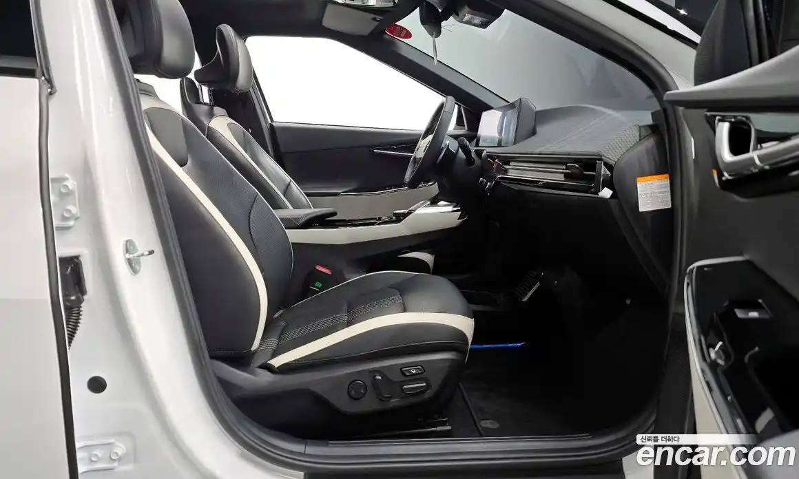 Kia EV6 2022 0.1 Автомат в Москве № 930085, фото 11