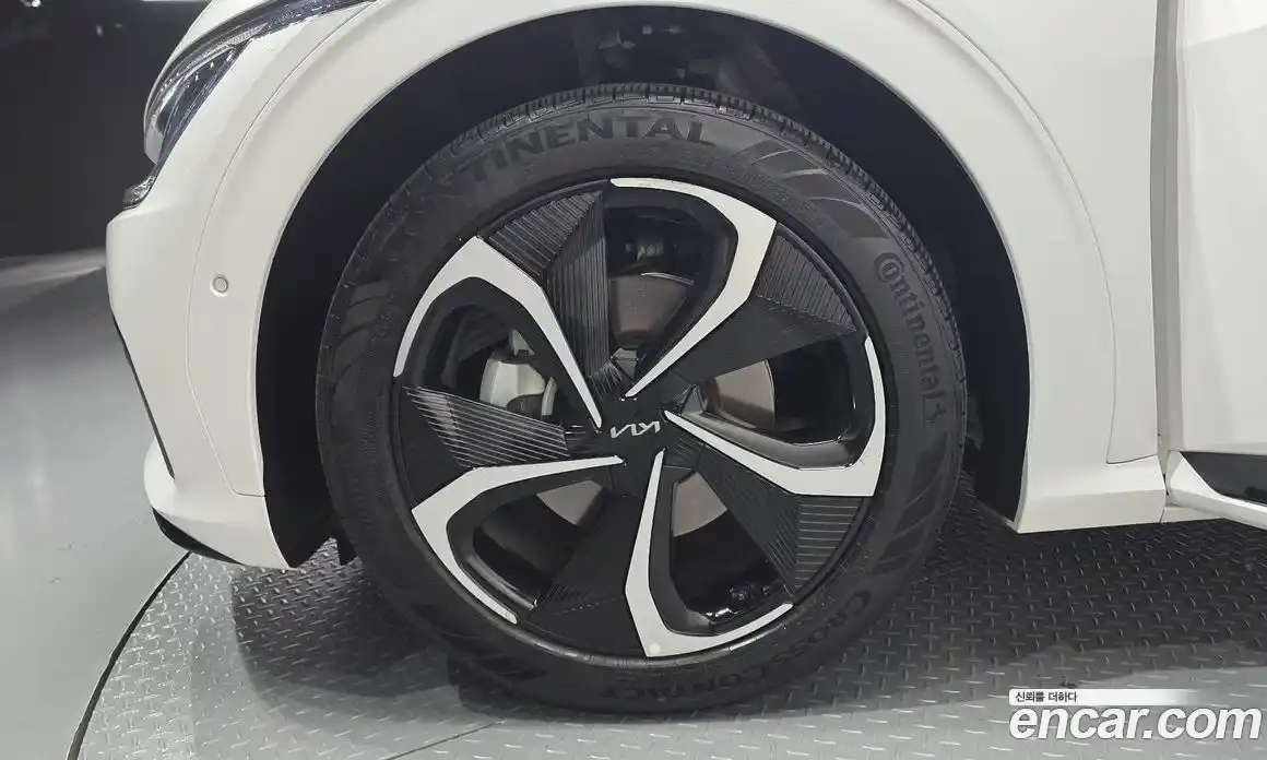 Kia EV6 2022 0.1 Автомат в Москве № 930085, фото 5