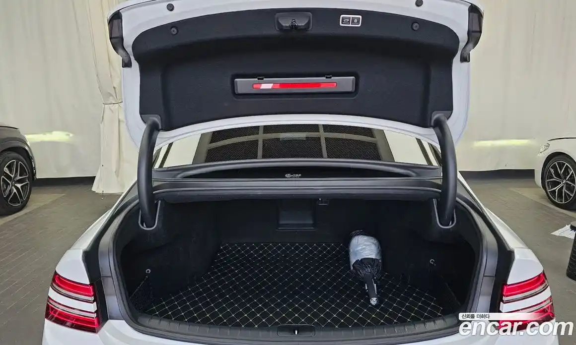 Genesis G80 2023 2.5 Автомат в Москве № 930572, фото 20