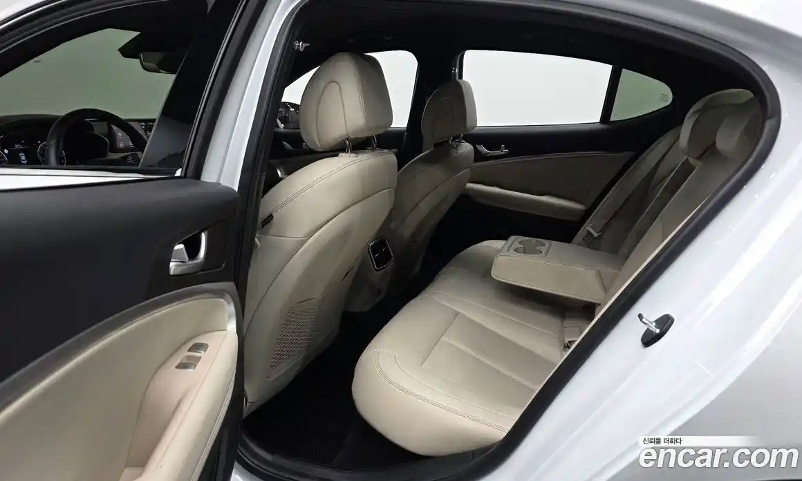 Genesis G70 2023 2.5 Автомат в Москве № 930641, фото 11