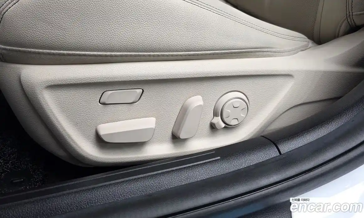 Genesis G70 2023 2.5 Автомат в Москве № 930641, фото 15